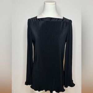 VTG 70s Koret of California Women's pleaded blouse with square neckline.